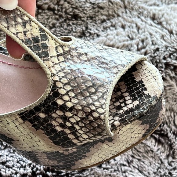 Pink & Pepper faux snake skin platform heels - Picture 6 of 7